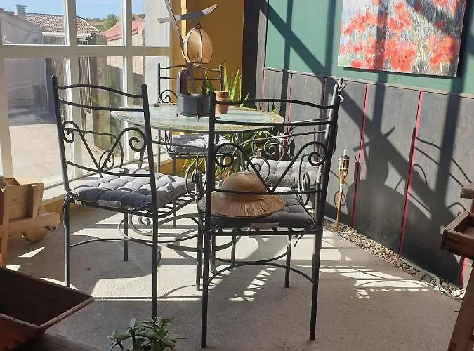 Hostal La Horra * La Horra